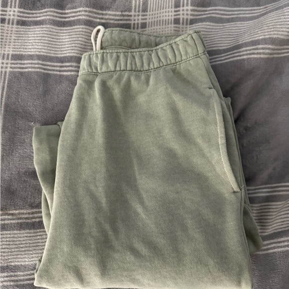 AE Parachute Sweatpant in Green - Picture 2 of 2